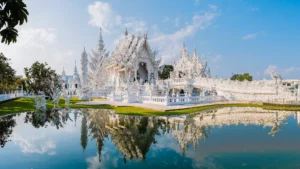 Chiang Rai travel guide Things to do in Chiang Rai Chiang Rai attractions Best places to visit in Chiang Rai Chiang Rai itinerary Top temples in Chiang Rai Chiang Rai night market Chiang Rai vs Chiang Mai Where to stay in Chiang Rai Chiang Rai tourism 2025